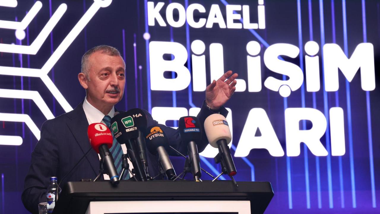 Büyükakın: "Yapay zekâ programlarını yazacak çocuk benim şehrimden çıkacak"
