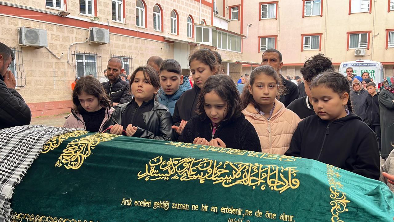 Servis minibüsünün çarpması sonucu hayatını kaybeden Miraç İslam Efe toprağa verildi