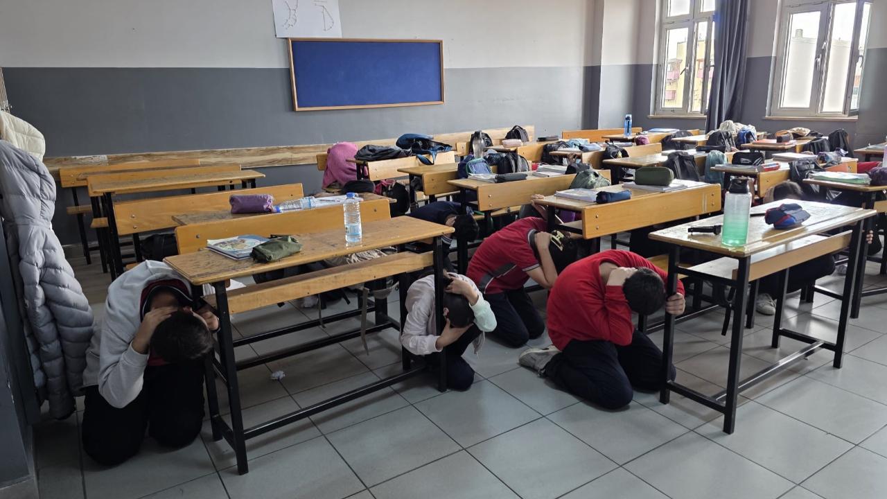 Darıca’da bir yılda 37 bin öğrenciye hem eğitim hem tatbikat
