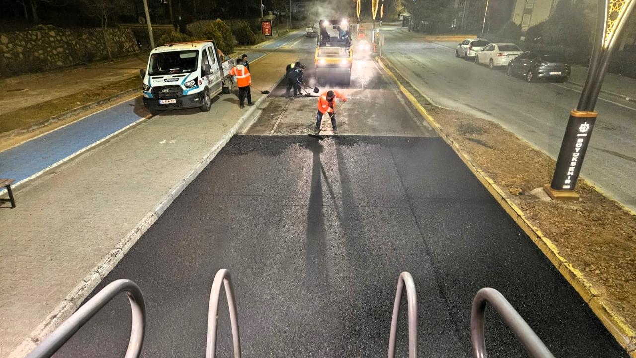Büyükşehir’den yoğun asfalt mesaisi