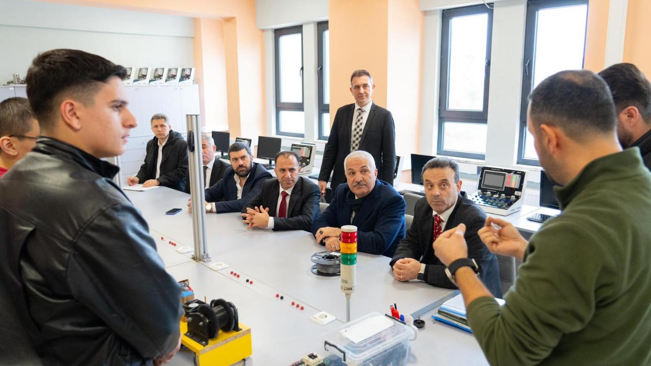 GTO Başkanı Aslantaş, meslek liseleri projelerini inceledi