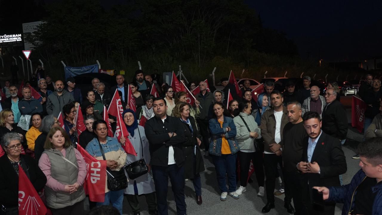 CHP Darıca İlçe Binası’nda sabaha kadar nöbet