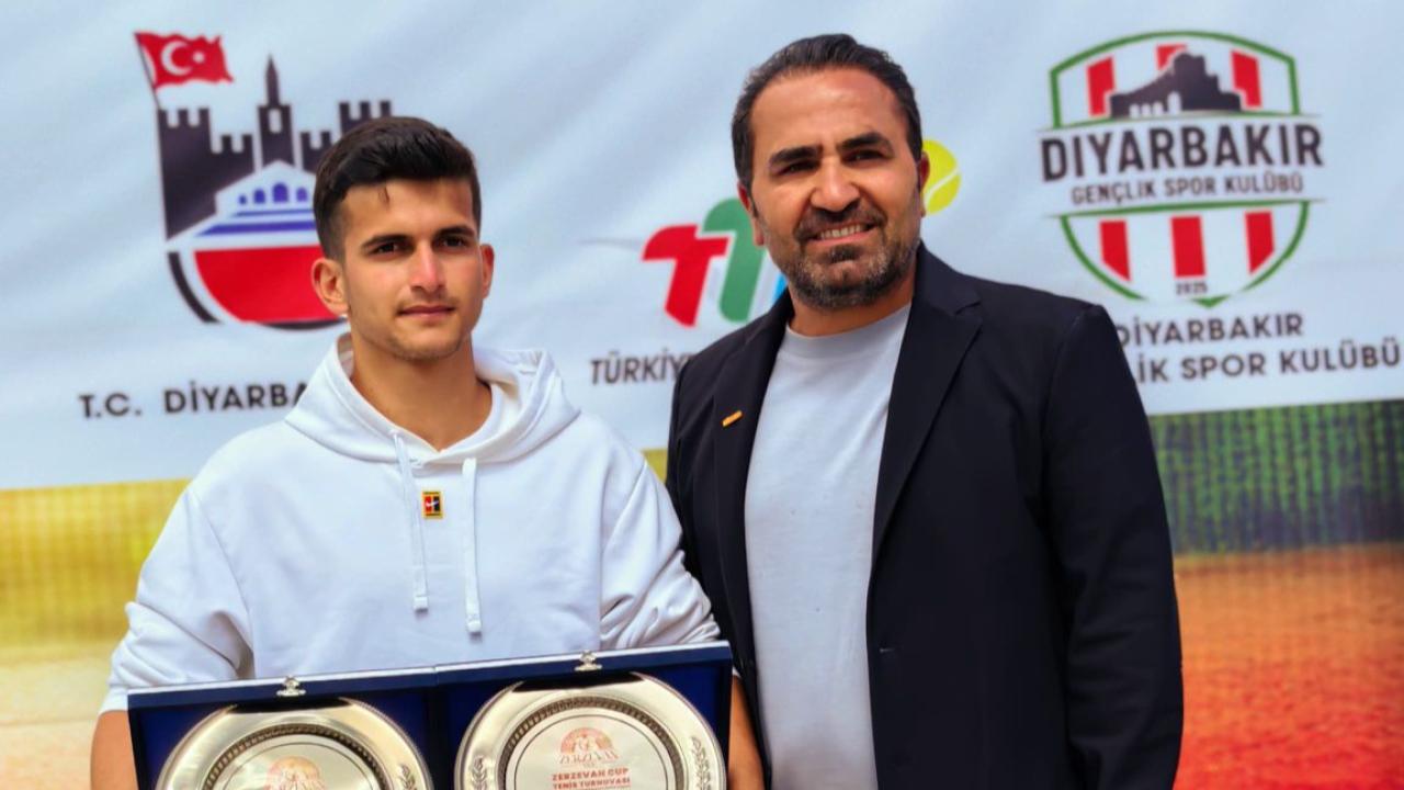 Emirhan Bulut, Zerzevan CUP’ta Çifte Şampiyonluk Elde Etti