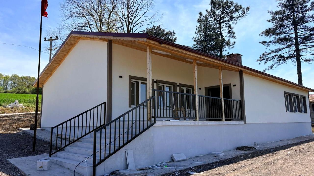 Eski okul binası Büyükşehir’le geleceğe kazandırılıyor