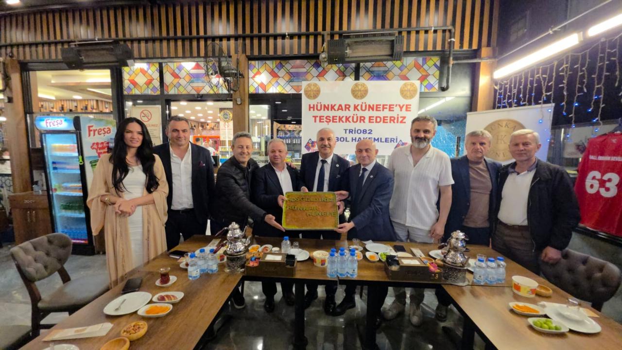 Gebze’nin iş, spor insanları ve basın mensupları, Hünkar Künefe’de bir araya geldi.