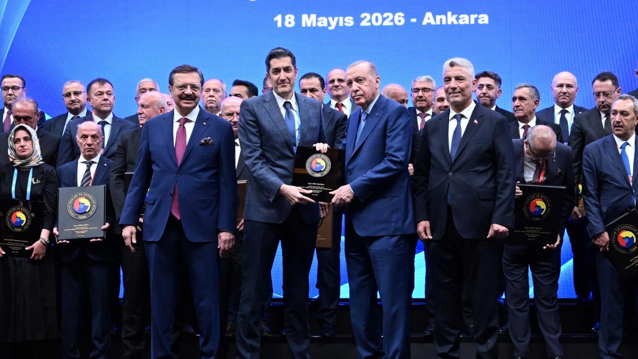 KOTO’nun gurur günü: Genel Sekreter Anlıpak’a TOBB Hizmet Şeref Plaketi