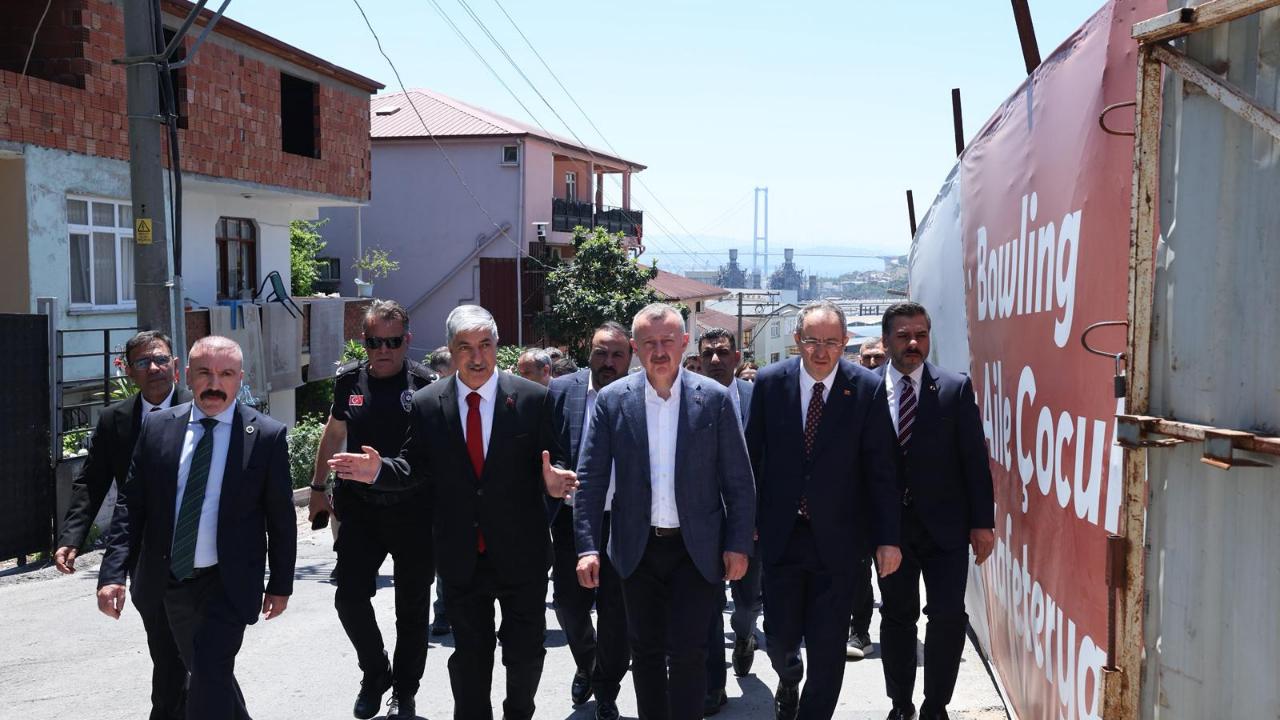 Başkan Büyükakın, Kent Meydanı projesini inceledi