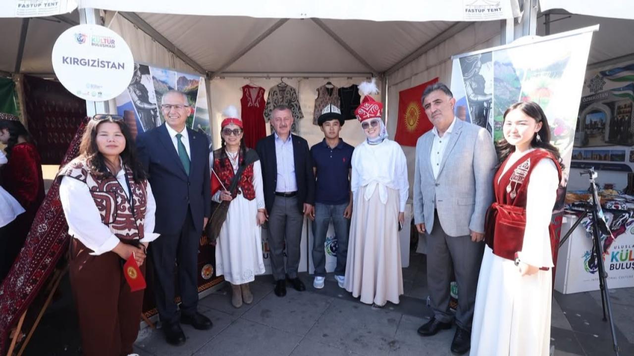 Başkan Büyükakın: “Kocaeli öğrenci dostu bir şehir oldu”