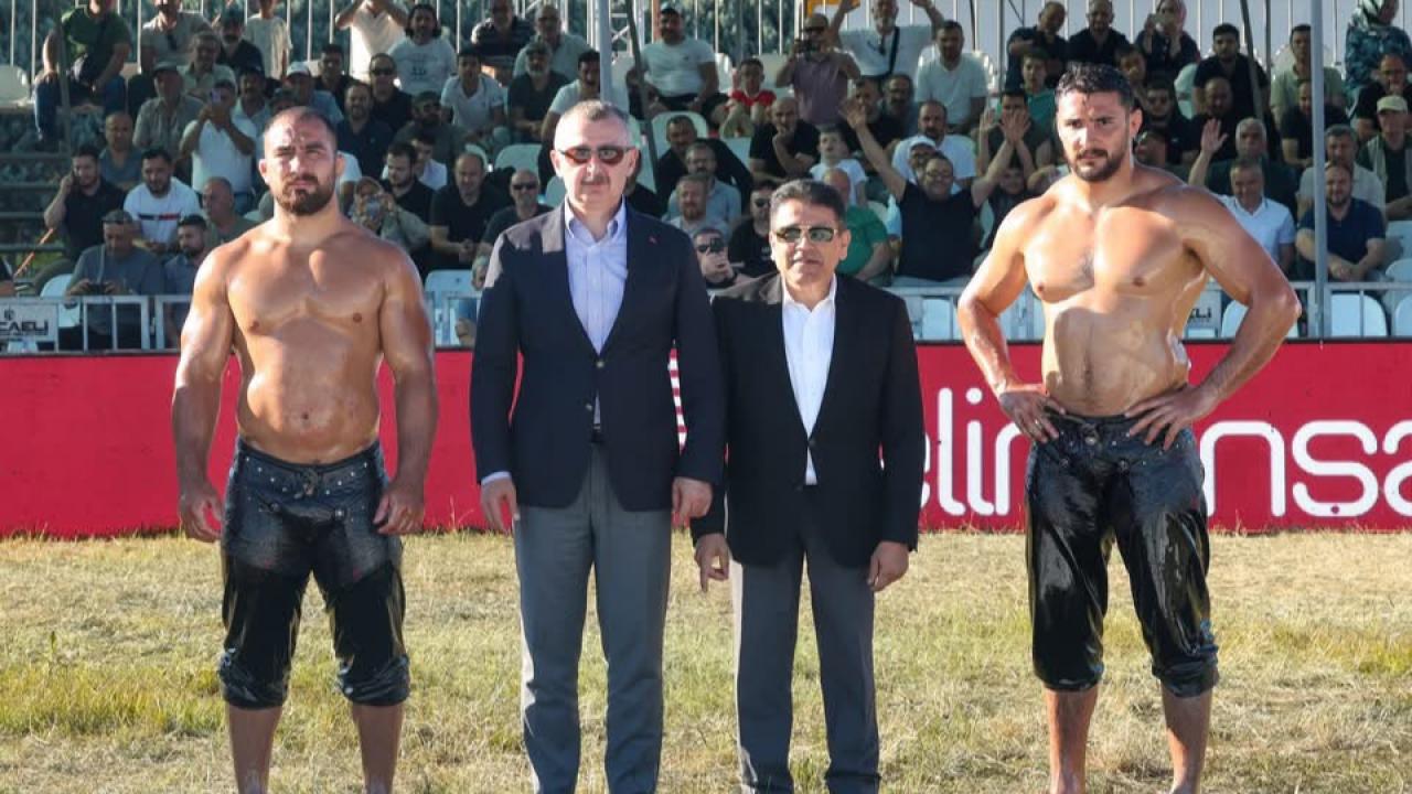 Başpehlivan Feyzullah Aktürk oldu