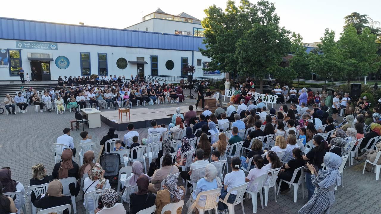 Çayırova Belediyesi kurslarında eğitim görüp sertifikalarını aldılar
