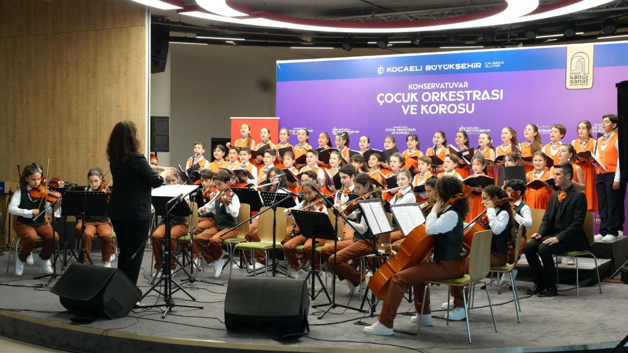 Geleceğin sanatçıları ayakta alkışlandı