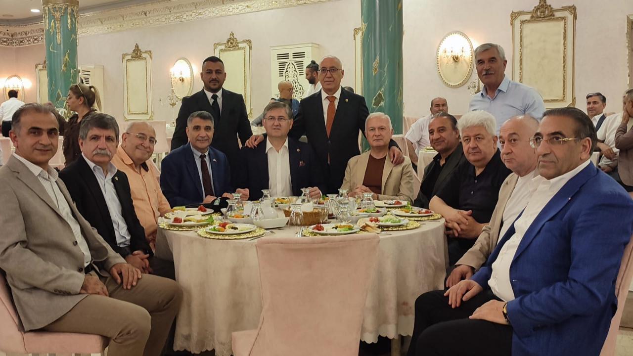 İş ve Siyaset Dünyası Bu Düğünde Buluştu!
