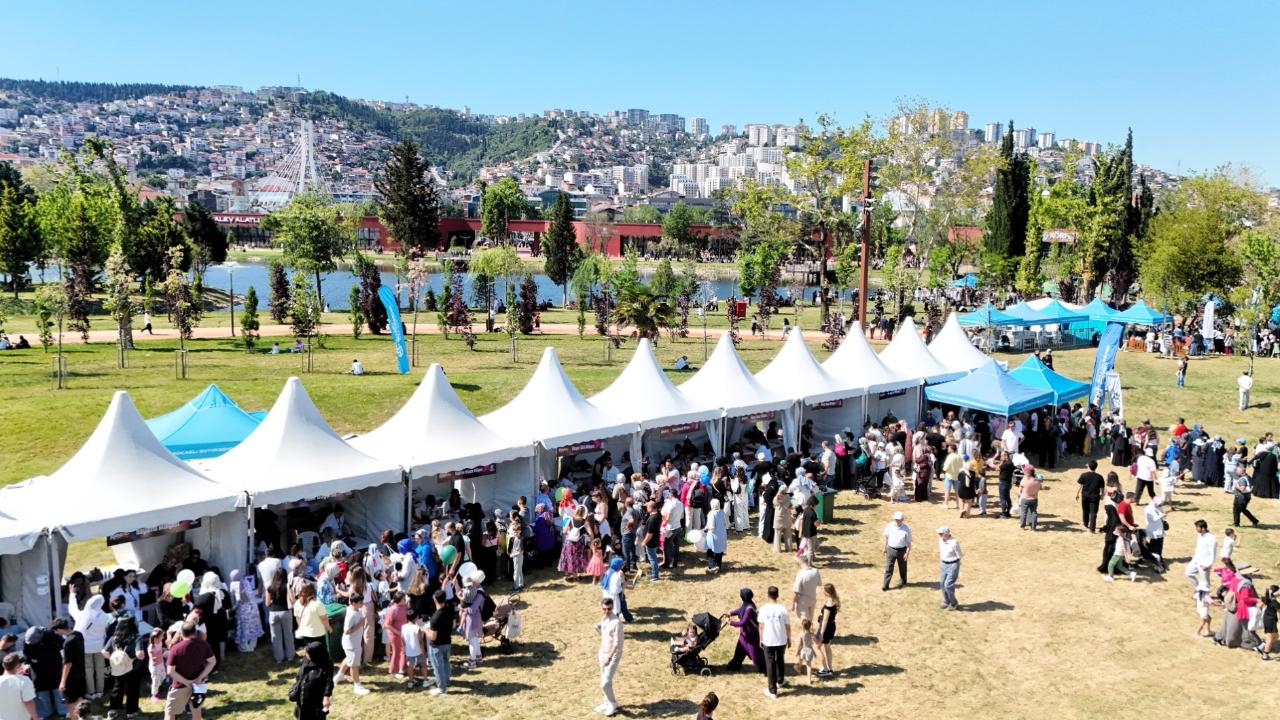 Minikler, Karneval’da hem eğleniyor hem üretiyor