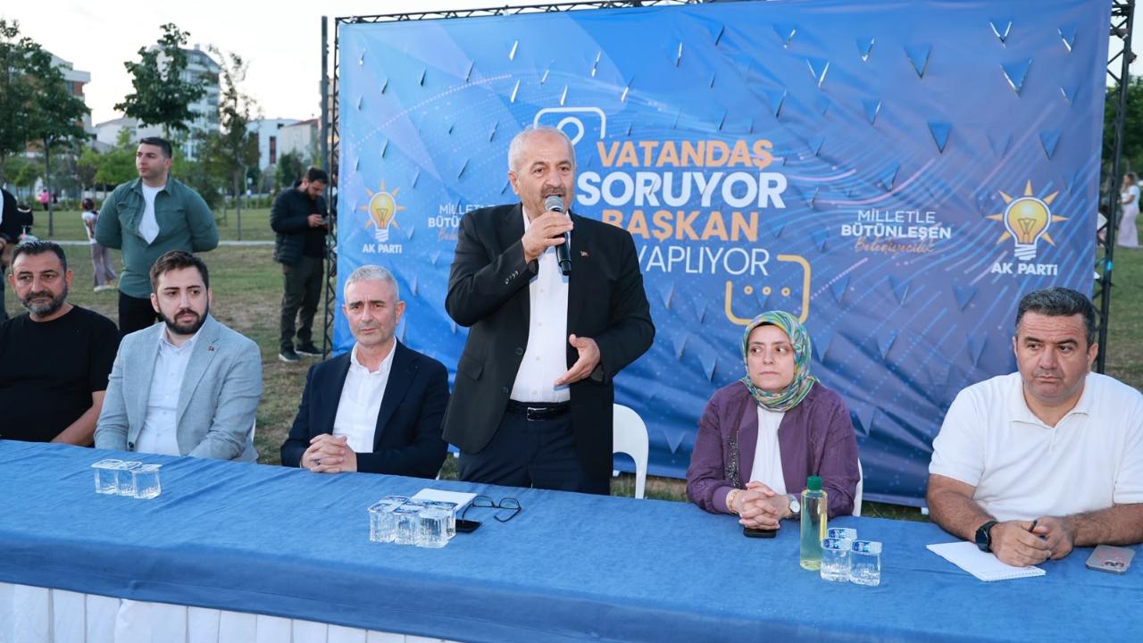 “Vatandaş Soruyor, Başkan Cevaplıyor” programı Gebze Millet Bahçesi’nde gerçekleştirildi