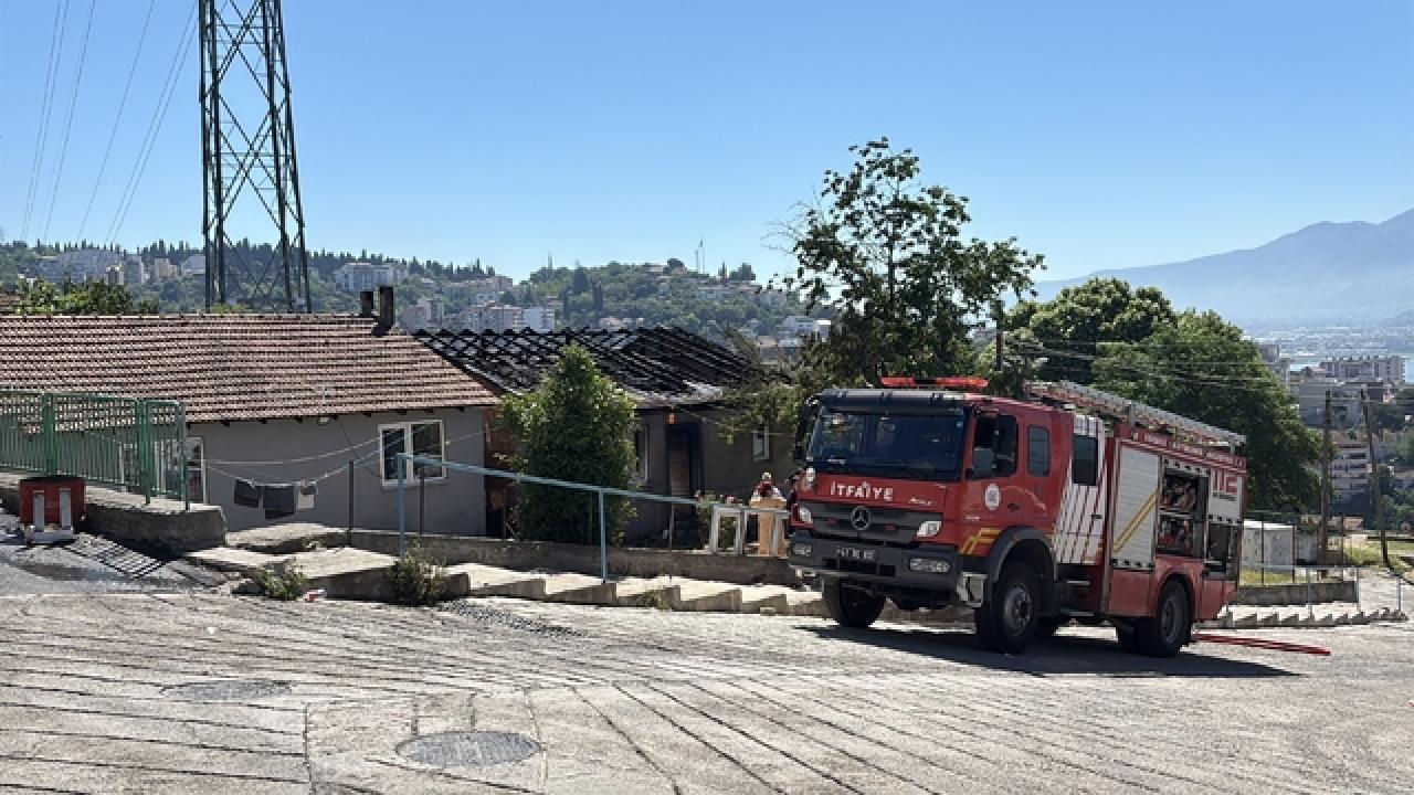 Yaşadığı evi ateşe verip kaçtı