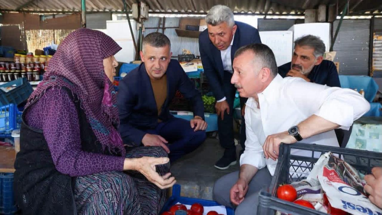 Büyükakın'dan sokakta, pazarda sıcak, samimi görüntüler