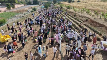 Çayırovalılar Lavanta Hasadı Şenliği’nde bir araya geldi