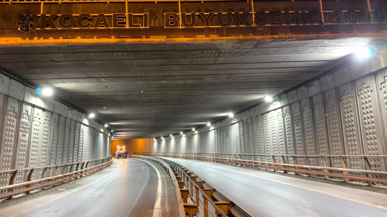 Gebze Eskihisar Feribot Yolu Alt Geçidi ışıl ışıl oldu