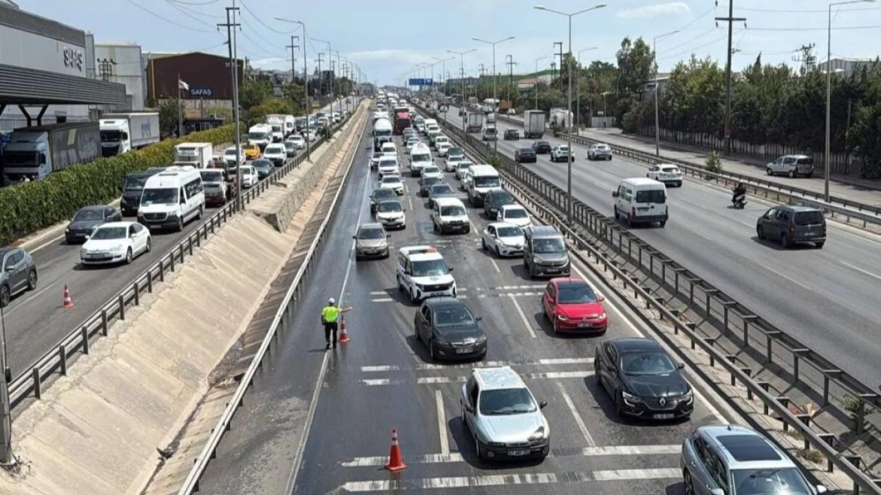 TEM Otoyolu'nun İstanbul-Ankara Yönü Muallimköy-Körfez Arasında Trafiğe Kapatıldı